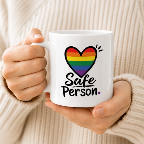 Tasse »Safe Person« mit Regenbogen-Herz