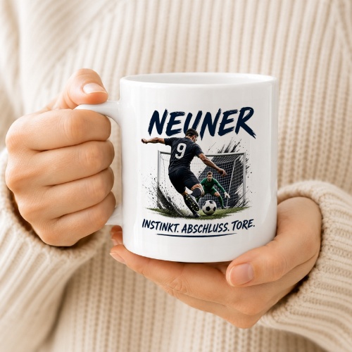 Tasse »Neuner – Instinkt. Abschluss. Tore.«