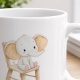 Tasse »Niedlicher Elefant auf Stuhl«