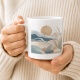 Tasse mit abstraktem Landschaftsmotiv