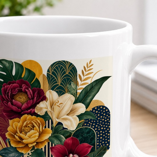 Tasse mit Blumenillustration