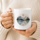 Tasse mit Berglandschaft