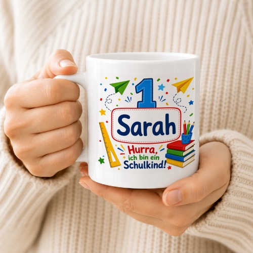 Tasse »Sarah Hurra, ich bin ein Schulkind!«