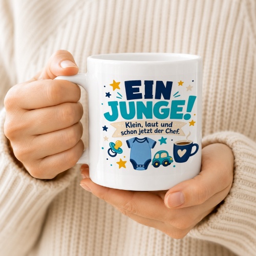 Tasse »Ein Junge! Klein, laut und schon jetzt der Chef.«