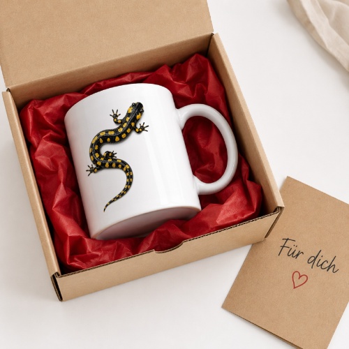 Tasse mit Salamander-Motiv