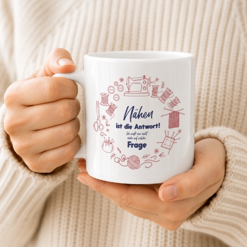 Tasse »Nähen ist die Antwort!«