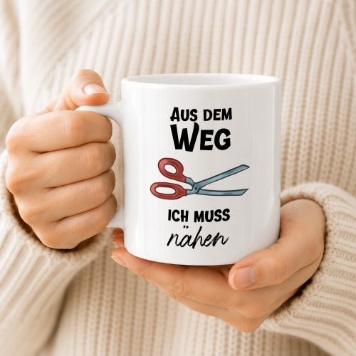 Tasse »Aus dem Weg, ich muss nähen«