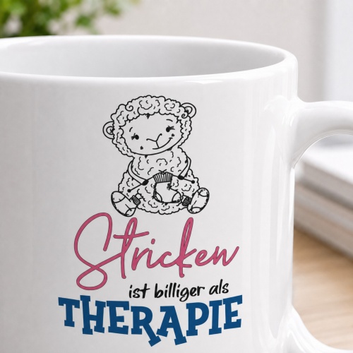 Tasse »Stricken ist billiger als Therapie«